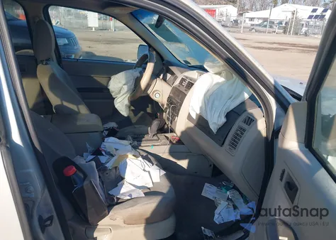 2008 Ford Escape Xlt from USA, damaged, VIN 1FMCU03Z88KC93136